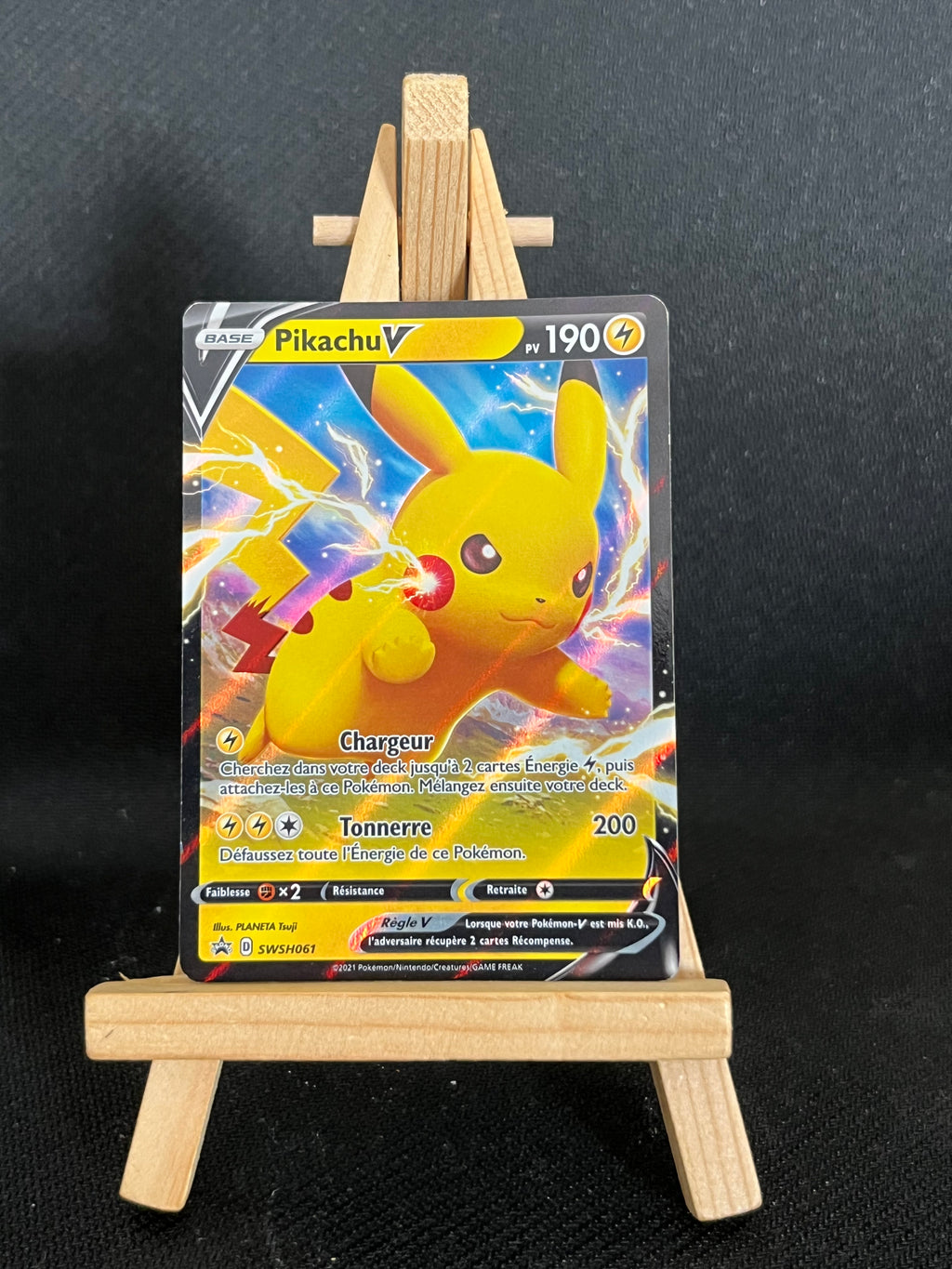 Pikachu V SWSH 061 promo exc